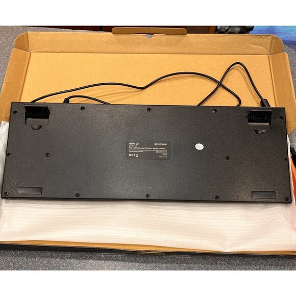 CyberPower PC Play Ready LED Wired Gaming Keyboard 02 RGB NOHI KB-161-104 - Picture 5 of 8